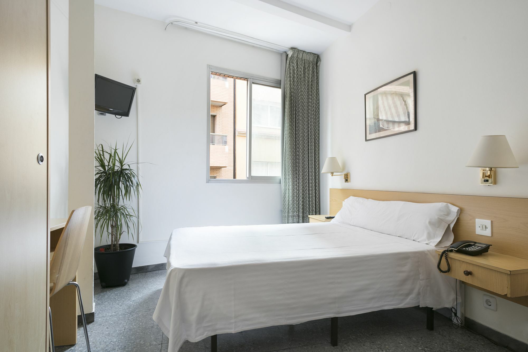 Hotel Climent Barcellona Esterno foto