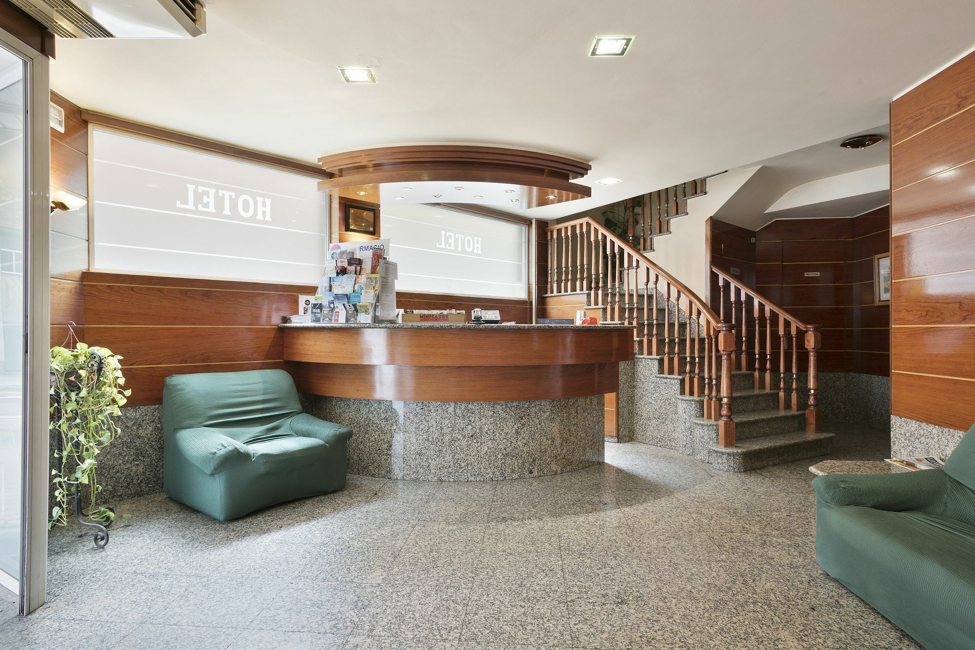 Hotel Climent Barcellona Esterno foto